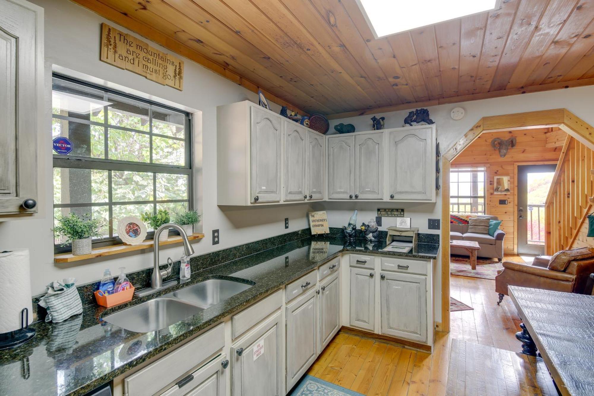 Above And Beyond Pigeon Forge Cabin With Prime Views! Exteriör bild