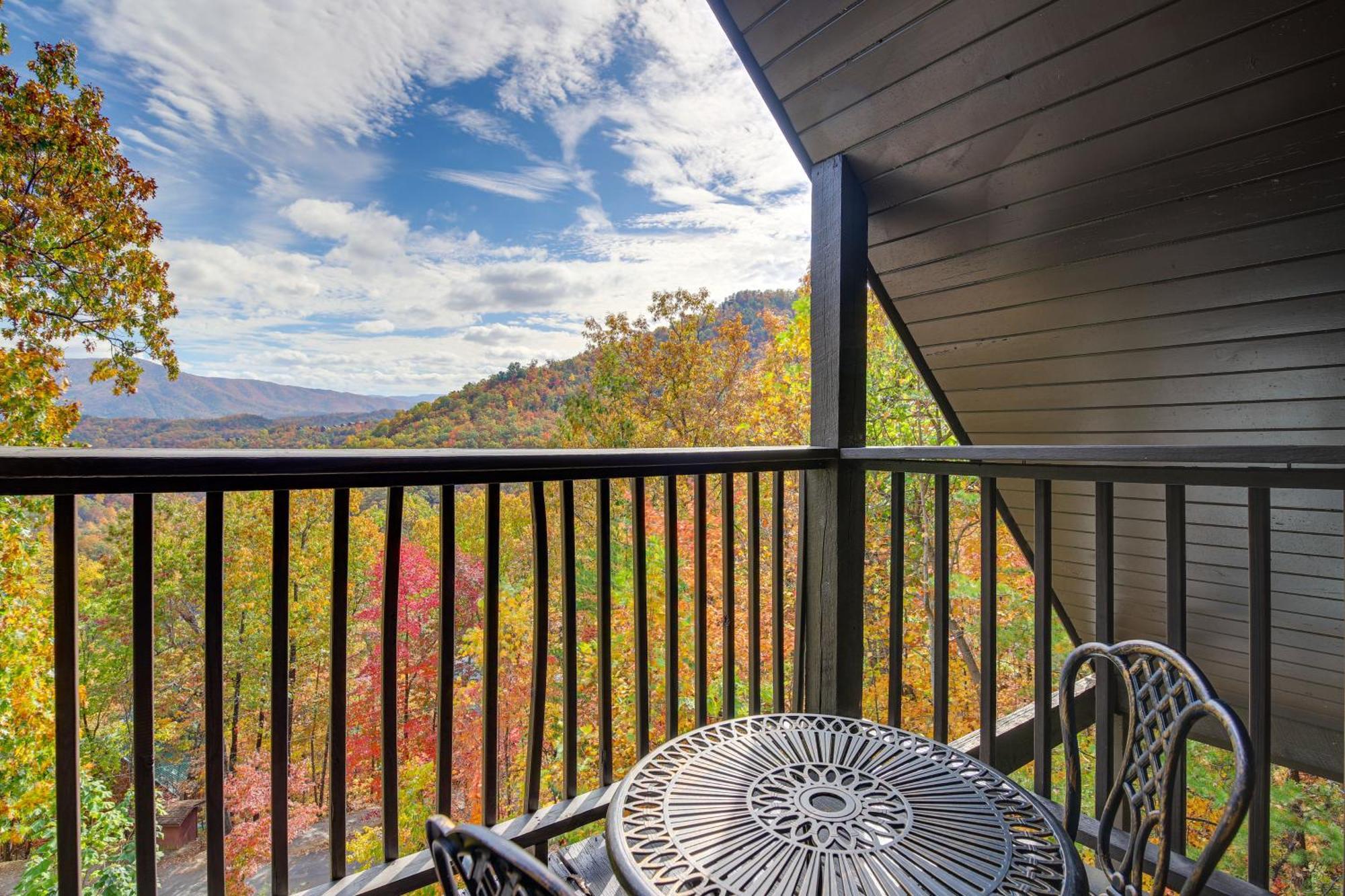 Above And Beyond Pigeon Forge Cabin With Prime Views! Exteriör bild